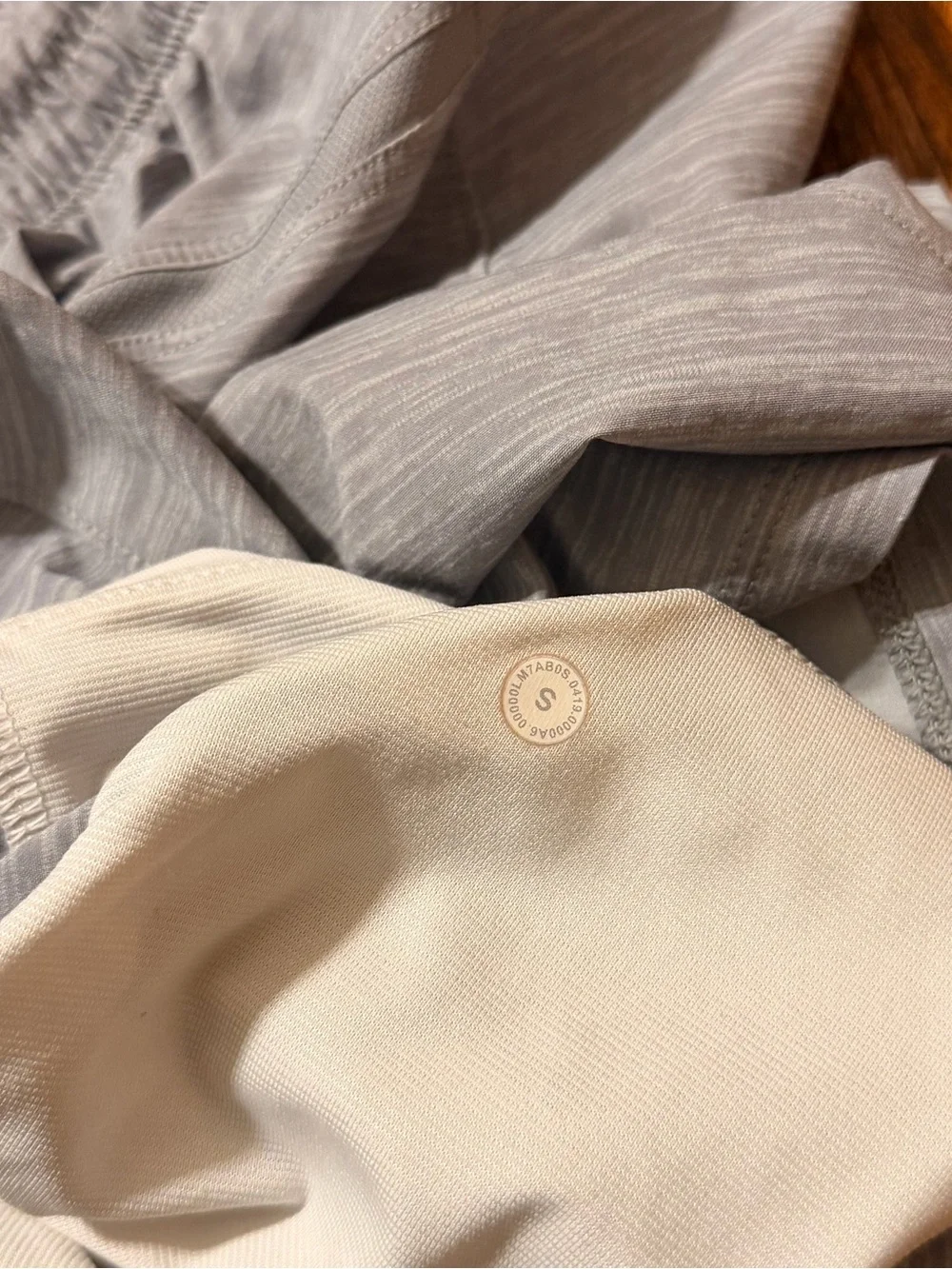 Lululemon Men's Small Athletic Lined Shorts Pace Breaker Light Gray 7” Inseam